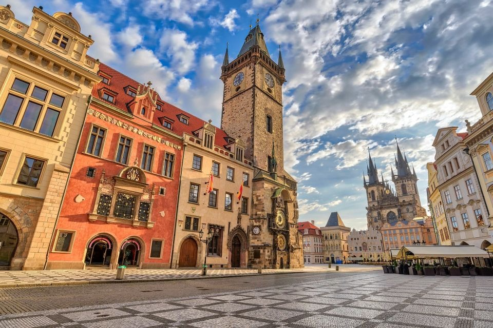 Old Town and Jewish District Walking Tour